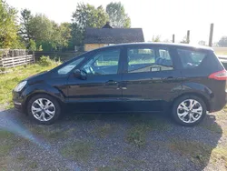 Svart Begagnad 2012 Ford S-MAX Sport Minibuss | 59 000 kr (Marknadspris)