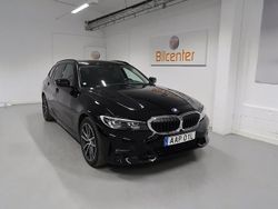 Svart Begagnad 2020 BMW 330e Sport Line Kombi | 299 900 kr (Marknadspris)
