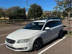 Vit Begagnad 2016 Volvo V70 Momentum Kombi | 75 000 kr (Marknadspris)