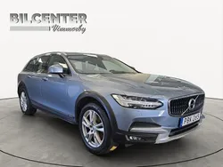 Ljusblå Begagnad 2018 Volvo V90 CC Kombi | 205 000 kr (Marknadspris)