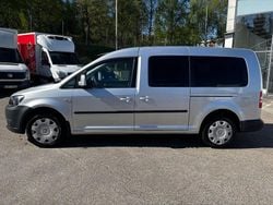 Silver metallic Begagnad 2015 VW Caddy Maxi Life Minibuss | 97 600 kr (Lite dyr)