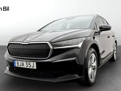 Svart Begagnad 2023 Skoda Enyaq iV SUV | 424 900 kr (Marknadspris)