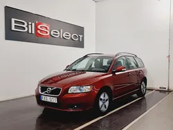 Röd Begagnad 2010 Volvo V50 Momentum Kombi | 62 900 kr (Marknadspris)