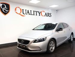 Silver Begagnad 2015 Volvo V40 Momentum Kombi | 139 000 kr (Marknadspris)