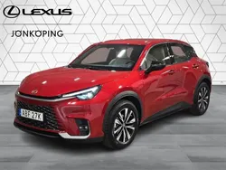 Röd Begagnad 2023 Lexus LBX SUV | 369 000 kr (Marknadspris)