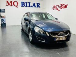 Blå Begagnad 2013 Volvo V60 Momentum Kombi | 144 900 kr (Marknadspris)