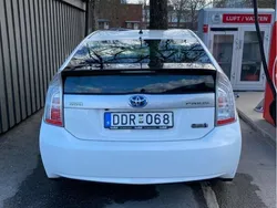 Vit Begagnad 2013 Toyota Prius Plug-in Hybrid Halvkombi | 135 000 kr (Bra pris)