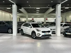 Vit Begagnad 2022 Kia Niro Advance SUV | 179 900 kr (Bra pris)