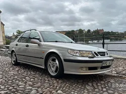 Ljusgrå (ljusgrå metallic) Begagnad 2000 Saab 9-5 Aero Kombi | 80 000 kr