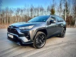 Begagnad 2024 Toyota RAV4 Hybrid Sport SUV | 504 900 kr (Bra pris)