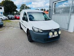 Vit Begagnad 2015 VW Caddy Minibuss | 89 900 kr (Marknadspris)