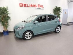 Grön Begagnad 2023 Hyundai i10 Advanced Halvkombi | 154 500 kr (Marknadspris)