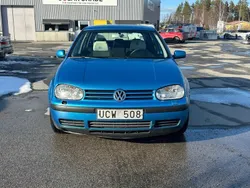 Ljusblå Begagnad 2003 VW Golf IV Ocean Halvkombi | 22 900 kr (Marknadspris)