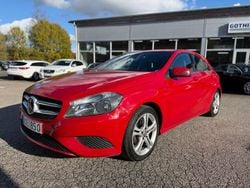 Röd Begagnad 2014 Mercedes A180 Urban Halvkombi | 119 900 kr (Marknadspris)