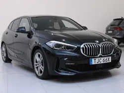 Svart Begagnad 2021 BMW 118 M Sport Halvkombi | 249 900 kr (Lite dyr)