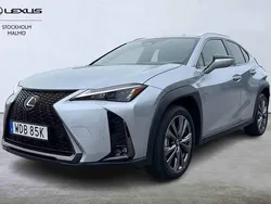 Silver Begagnad 2025 Lexus UX 300h SUV | 389 000 kr
