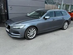 Grå Begagnad 2020 Volvo V90 Momentum Kombi | 240 000 kr (Bra pris)
