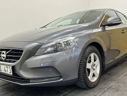 Grå Begagnad 2013 Volvo V40 Summum Kombi | 104 900 kr (Marknadspris)