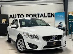 Vit Begagnad 2010 Volvo C30 Momentum Halvkombi | 59 900 kr (Marknadspris)