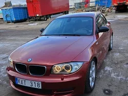 Röd Begagnad 2009 BMW 120 Coupé Advantage Sportkupé | 80 000 kr