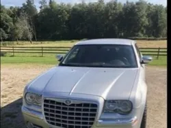 Silver Begagnad 2005 Chrysler 300C Sedan | 60 000 kr (Lite dyr)