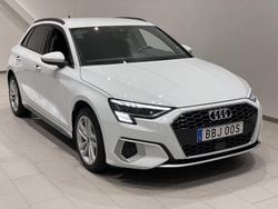 Vit (glaciärvit metallic) Begagnad 2023 Audi A3 Sportback e-tron Advanced Plus Halvkombi | 226 000 kr (Superpris)