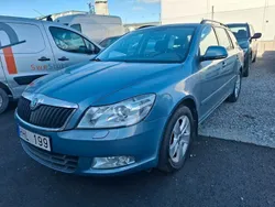 Ljusgrå (gråmetallic 8) Begagnad 2013 Skoda Octavia Elegance Kombi | 85 000 kr (Bra pris)
