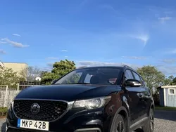 Svart Begagnad 2021 MG ZS Luxury Sedan | 180 000 kr (Marknadspris)