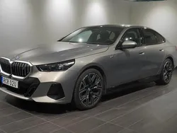 Grå Begagnad 2023 BMW i5 M Sport Sedan | 629 800 kr