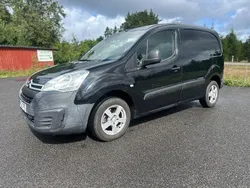 Svart Begagnad 2015 Citroën Berlingo Minibuss | 59 900 kr (Bra pris)