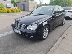 Svart Begagnad 2006 Mercedes C180 Classic Sedan | 39 500 kr (Marknadspris)
