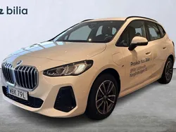 Vit Begagnad 2024 BMW 225 Active Tourer M Sport Minibuss | 499 000 kr
