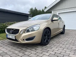 Gul Begagnad 2011 Volvo S60 Summum Sedan | 99 500 kr (Bra pris)