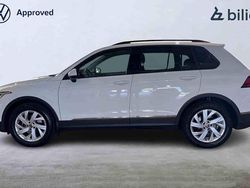 Vit Begagnad 2022 VW Tiguan SUV | 309 000 kr (Marknadspris)