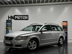 Ljusgrå Begagnad 2009 Volvo V50 Momentum Kombi | 29 900 kr (Marknadspris)
