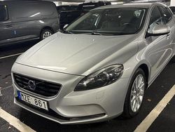 Grå Begagnad 2013 Volvo V40 Summum Halvkombi | 109 900 kr (Bra pris)