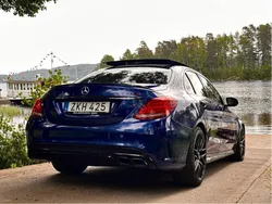 Blå Begagnad 2017 Mercedes C63S AMG AMG Sedan | 510 000 kr (Superpris)