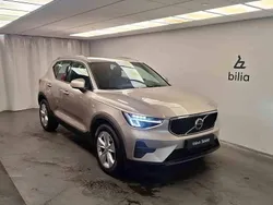 Grå Begagnad 2024 Volvo XC40 SUV | 349 000 kr