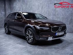 Mörkbrun Begagnad 2019 Volvo V90 CC Momentum Kombi | 234 800 kr (Lite dyr)