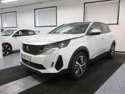 Vit Begagnad 2021 Peugeot 3008 SUV | 199 500 kr (Marknadspris)