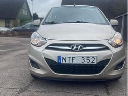 Silver Begagnad 2011 Hyundai i10 Premium Halvkombi | 28 000 kr (Bra pris)