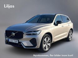 Ljusgrå Begagnad 2023 Volvo XC60 Plus SUV | 539 000 kr (Marknadspris)