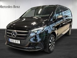 Svart (obsidiansvart metallic) Ny 2025 Mercedes Vito Van | 643 750 kr (Marknadspris)