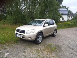 Brun Begagnad 2006 Toyota RAV4 SUV | 31 000 kr (Superpris)