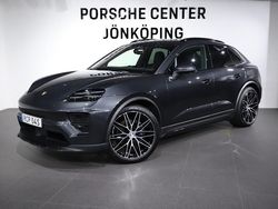 Grå (grey) Begagnad 2024 Porsche Macan SUV | 945 000 kr