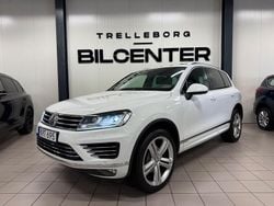 Vit Begagnad 2018 VW Touareg R-line SUV | 259 900 kr