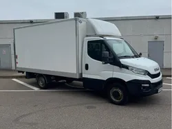 Vit Begagnad 2016 Iveco Daily | 124 499 kr (Bra pris)