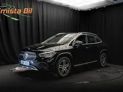 Svart Begagnad 2022 Mercedes GLA250 SUV | 364 900 kr (Superpris)