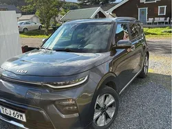 Grå Begagnad 2022 Kia Soul EV SUV | 249 000 kr (Lite dyr)