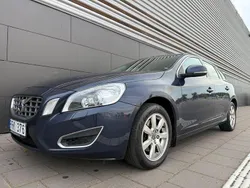 Blå Begagnad 2012 Volvo V60 Momentum Kombi | 105 900 kr (Bra pris)